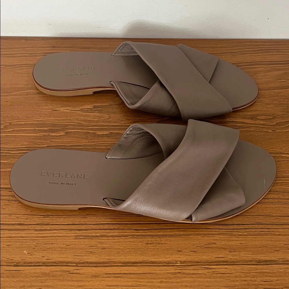 EVERLANE The Day Crossover Sandal - Picture 8 of 16